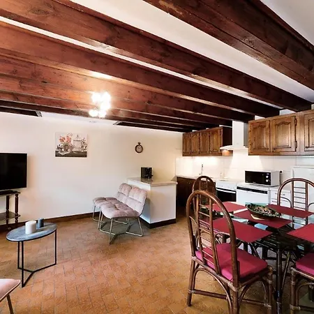 Holiday home Les Mesanges