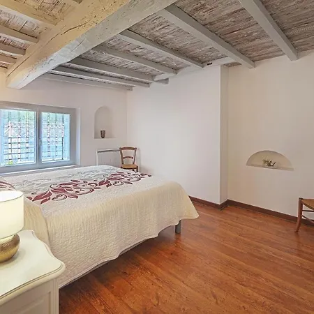 Les Mesanges Holiday home *