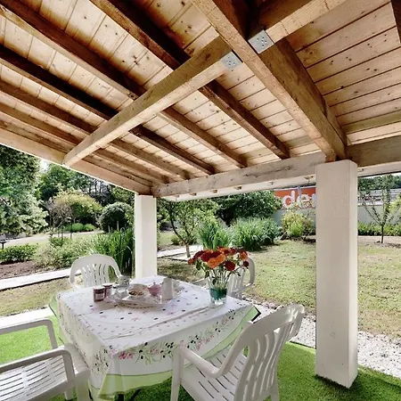 Les Mesanges Holiday home