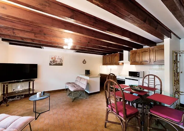 Holiday home Les Mesanges