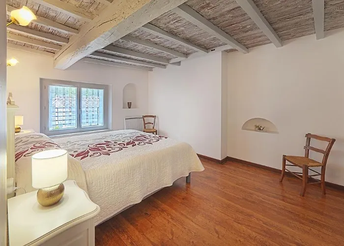 Les Mesanges Holiday home *