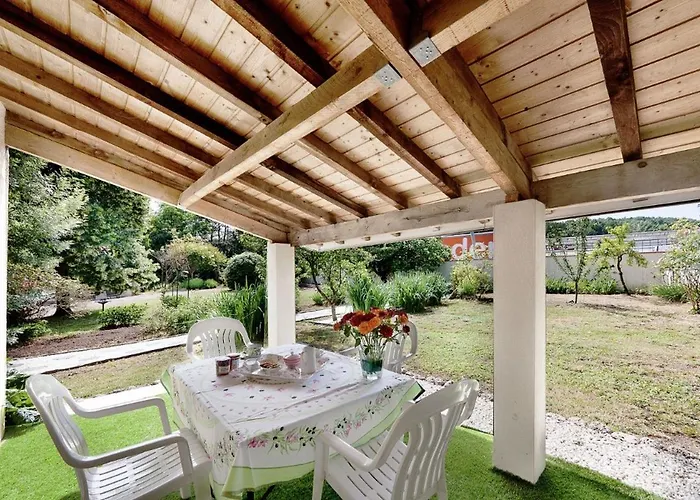 Les Mesanges Holiday home